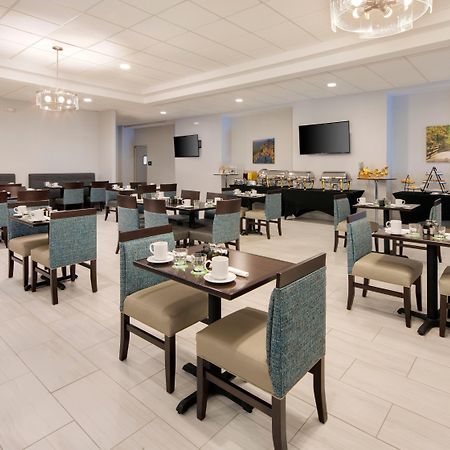 Holiday Inn University Area Charlottesville By Ihg Экстерьер фото