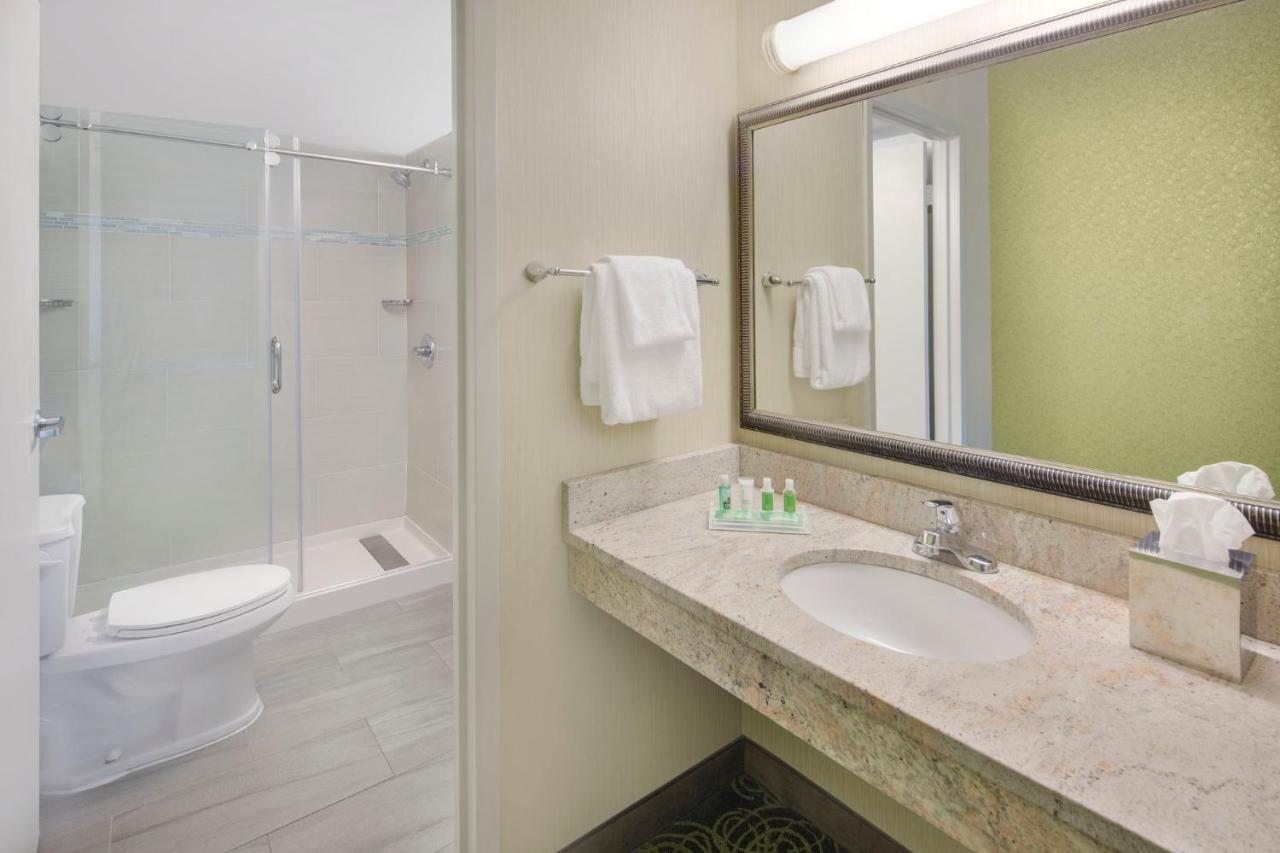 Holiday Inn University Area Charlottesville By Ihg Экстерьер фото