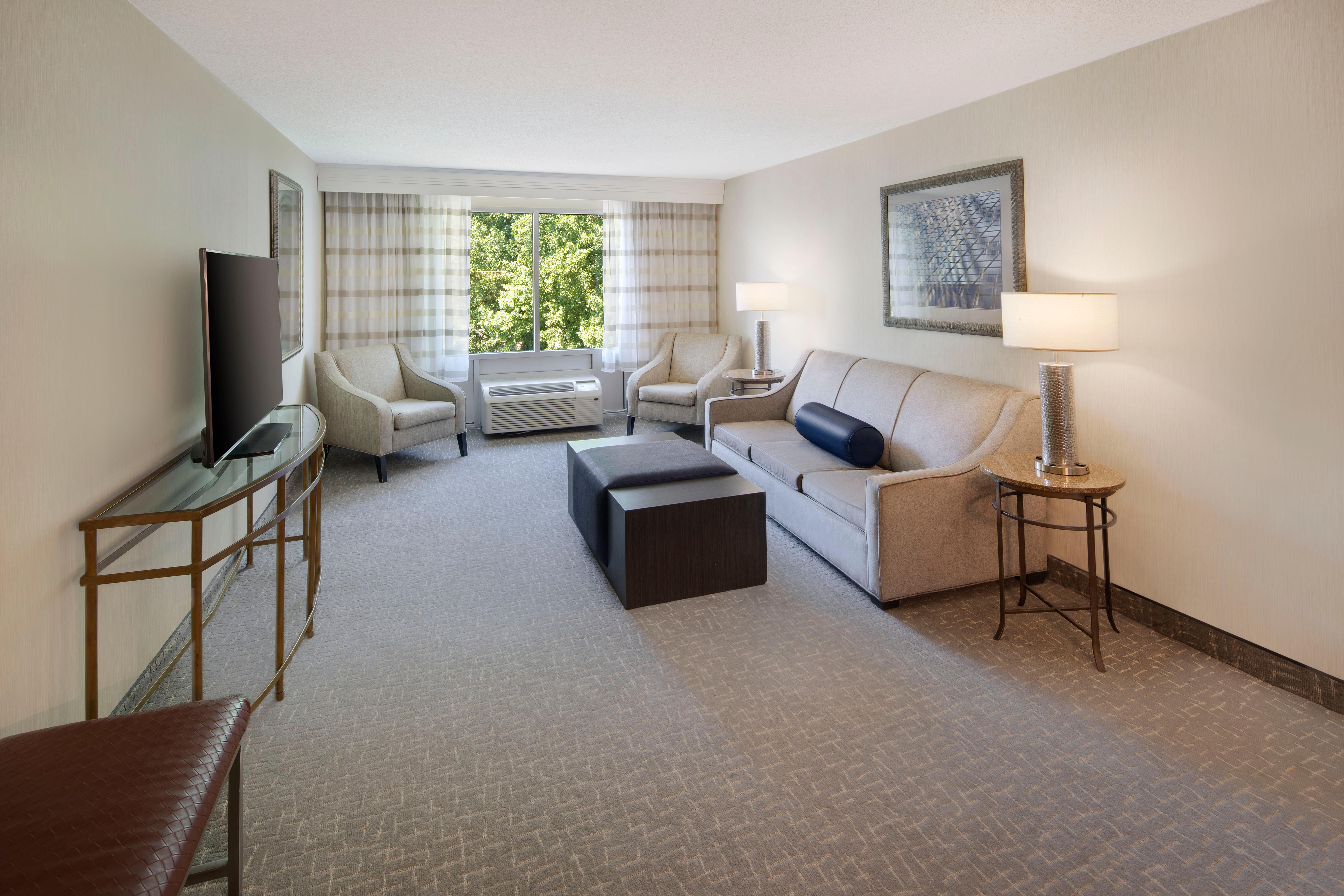 Holiday Inn University Area Charlottesville By Ihg Экстерьер фото