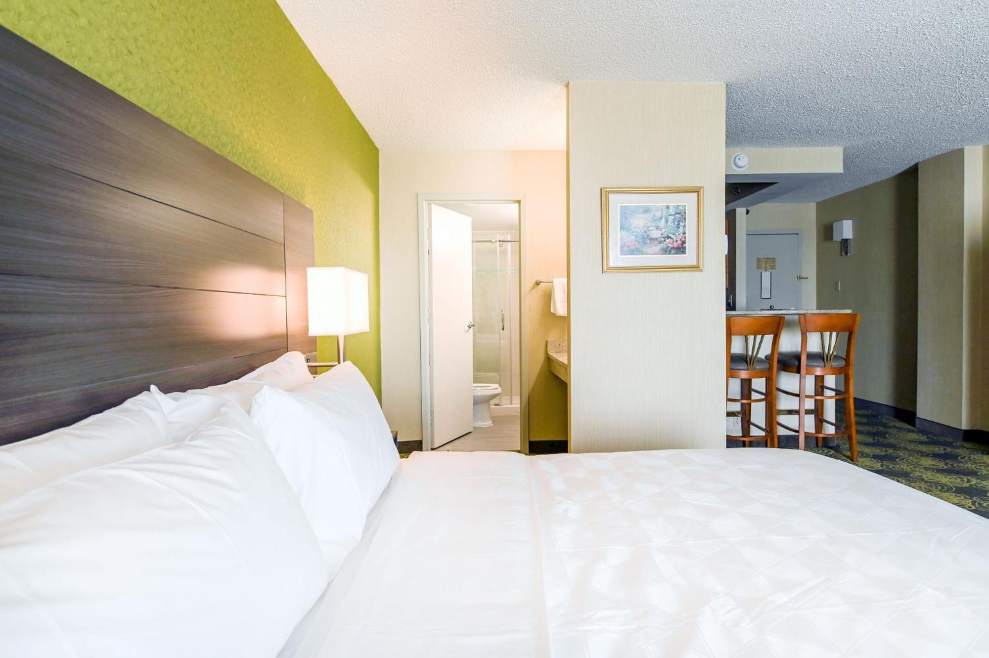 Holiday Inn University Area Charlottesville By Ihg Экстерьер фото