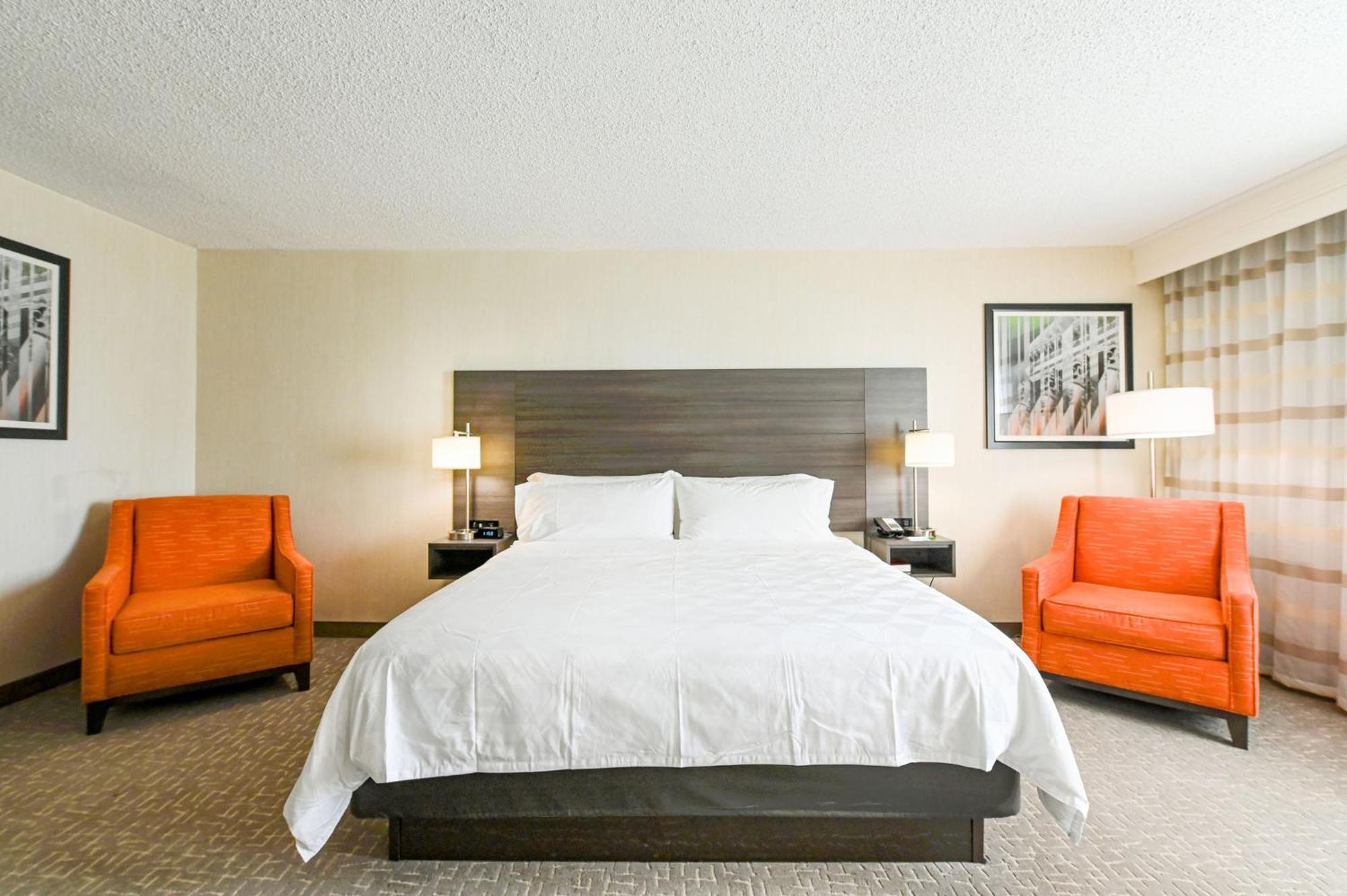Holiday Inn University Area Charlottesville By Ihg Экстерьер фото