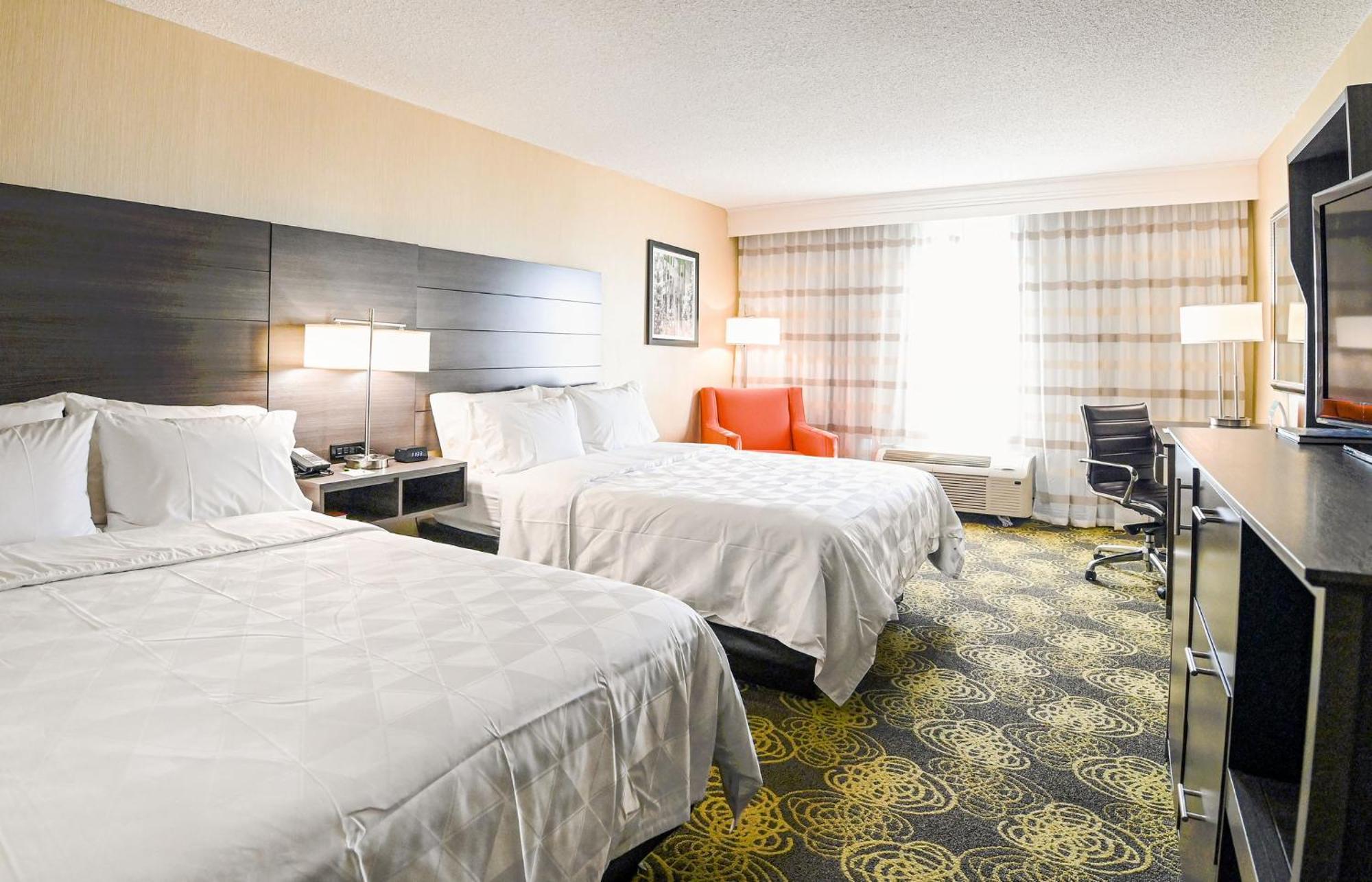 Holiday Inn University Area Charlottesville By Ihg Экстерьер фото